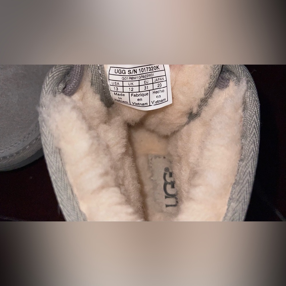 UGG Australia Neumel II Kids Chukka Boots Sz 13. - Picture 3 of 8